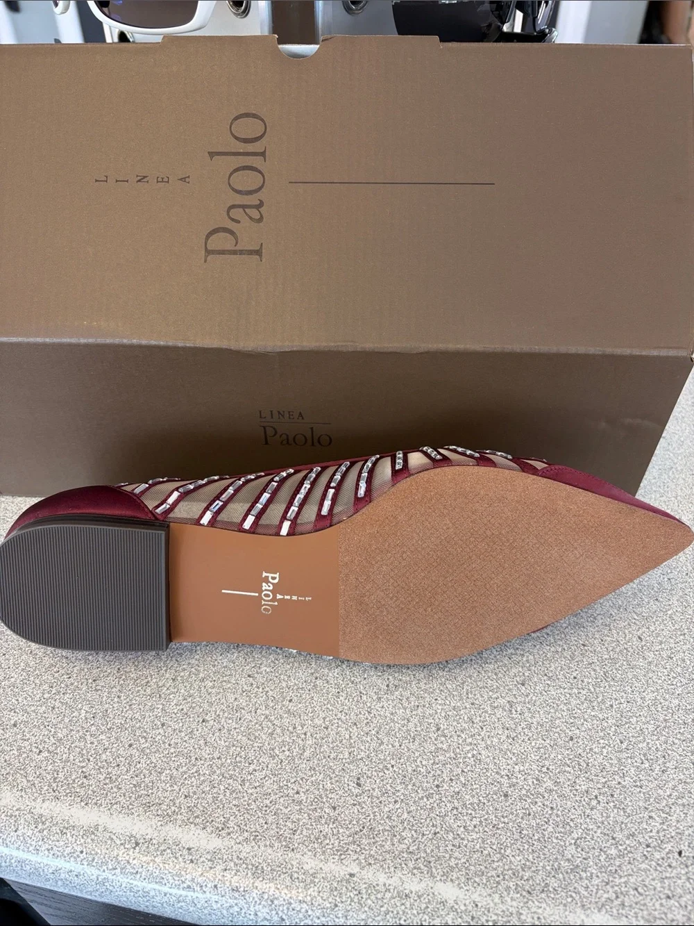Paolo elegant pointed